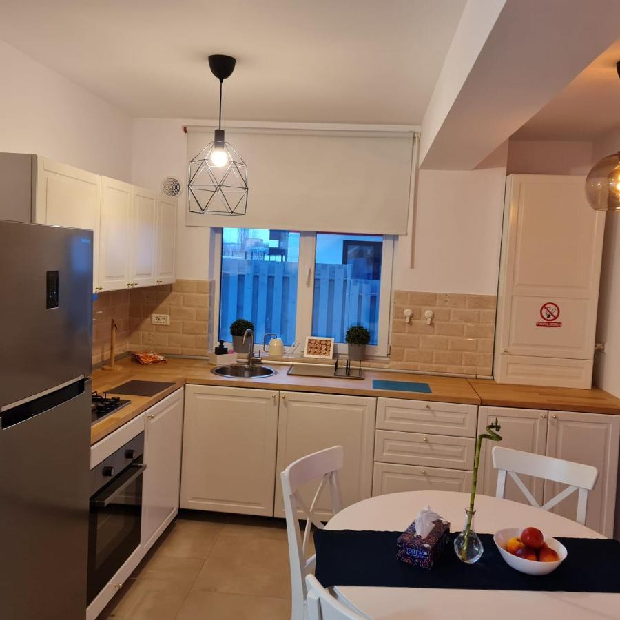 Galaxy Residence Villa Otopeni Eksteriør bilde