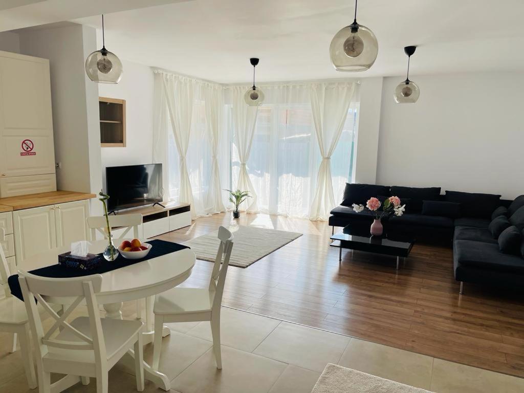 Galaxy Residence Villa Otopeni Eksteriør bilde