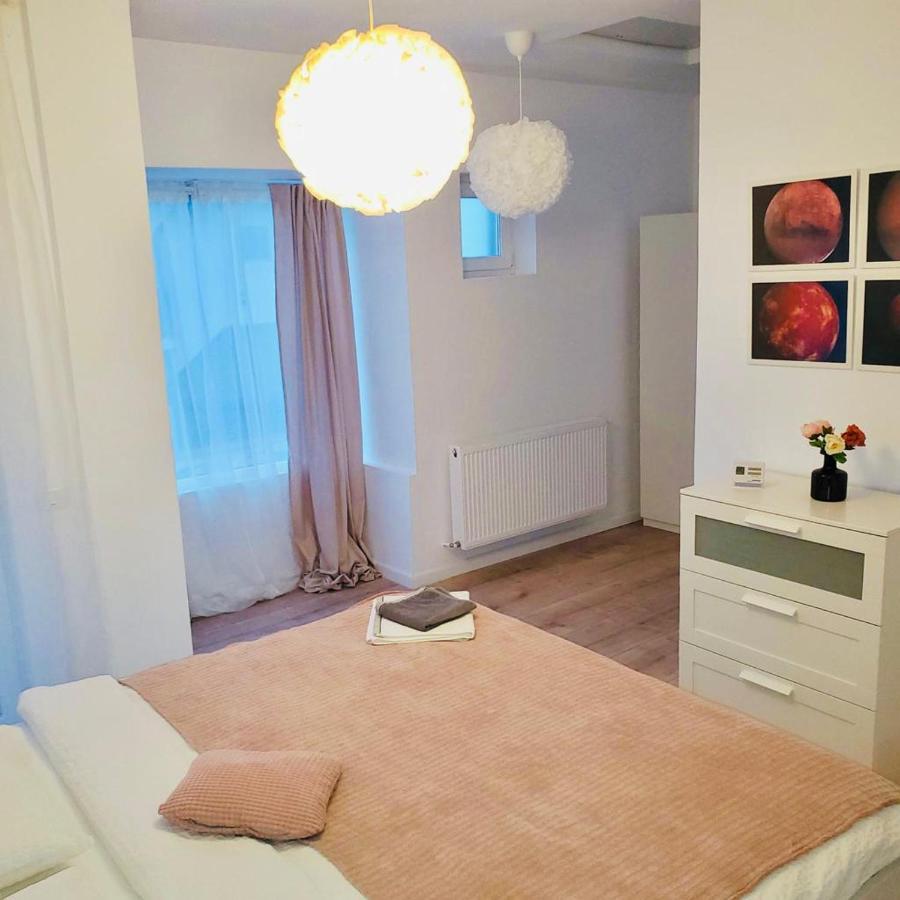 Galaxy Residence Villa Otopeni Eksteriør bilde