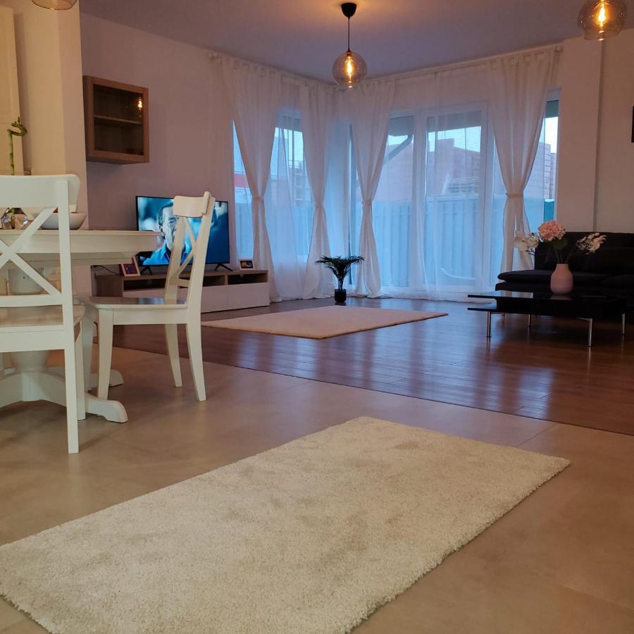 Galaxy Residence Villa Otopeni Eksteriør bilde